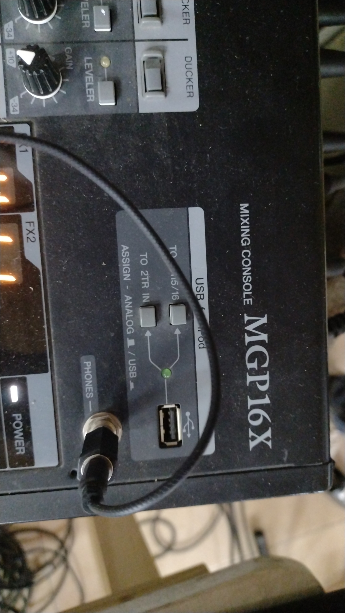 Venta Consola Yamaha MGP16X Usada